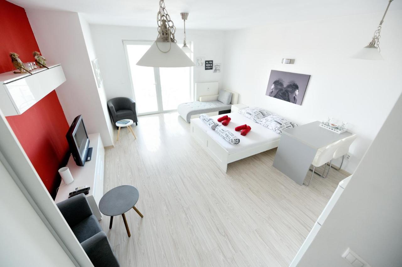 Apartman Centroom Piest'any Exteriör bild