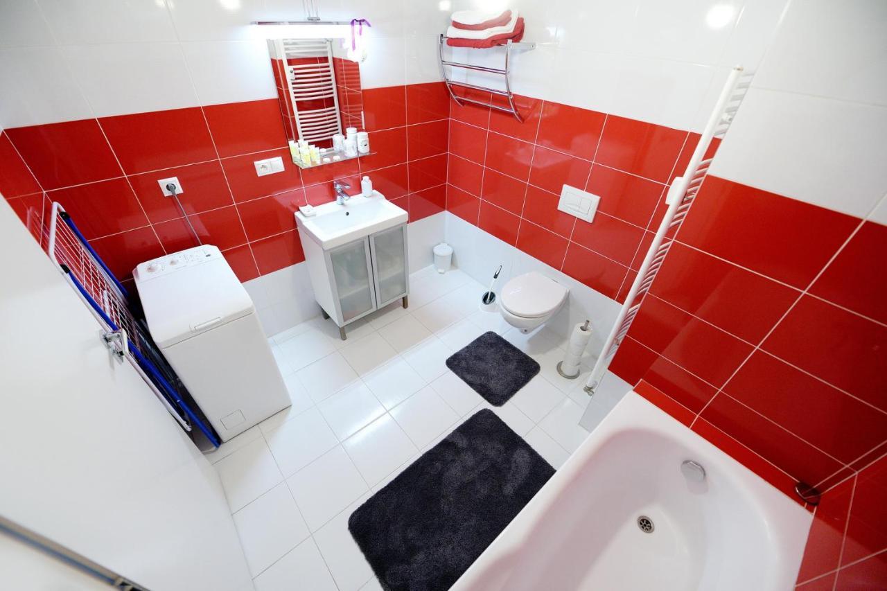 Apartman Centroom Piest'any Exteriör bild