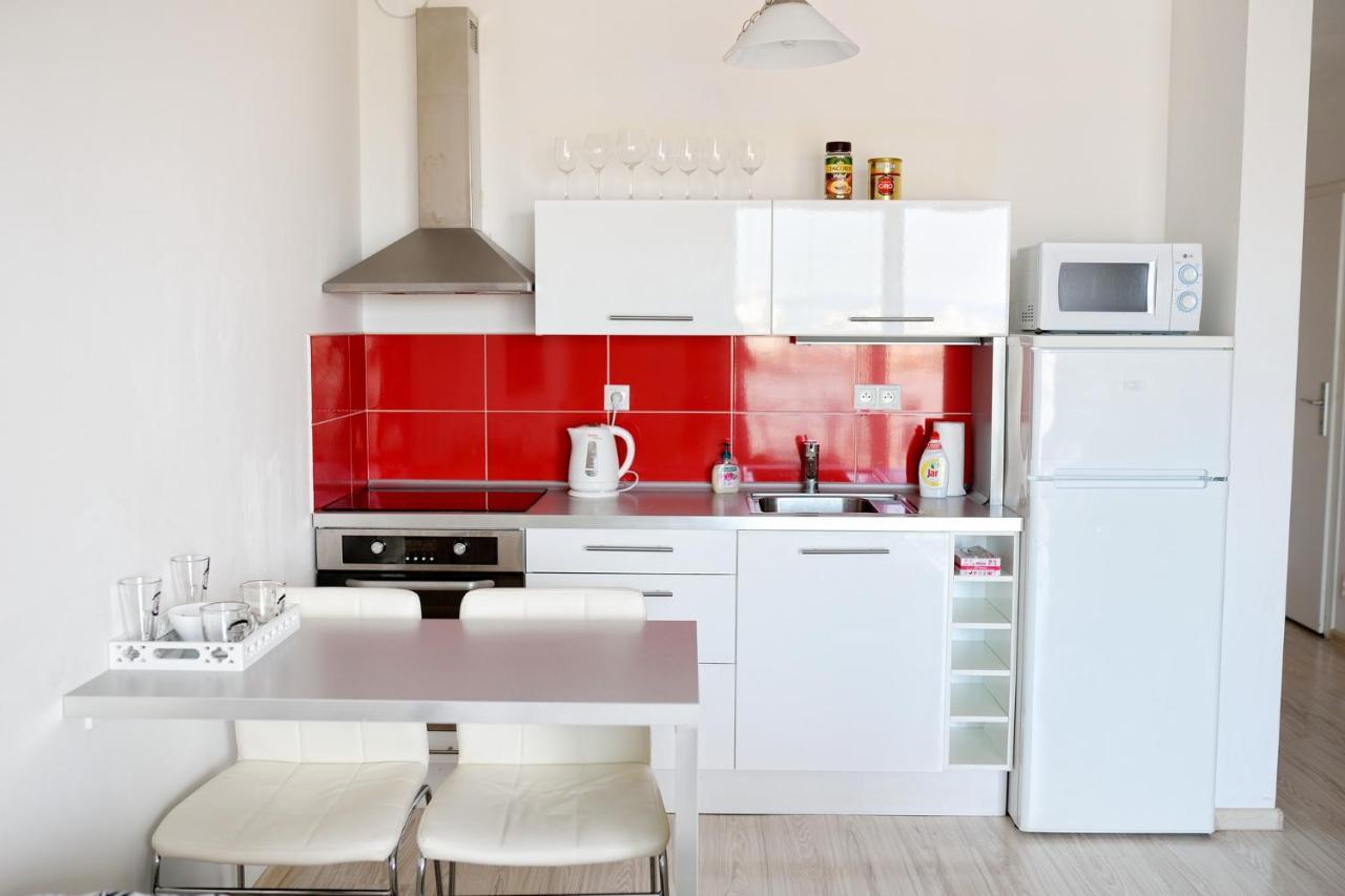 Apartman Centroom Piest'any Exteriör bild